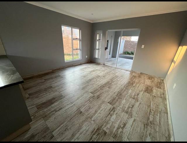 3 BEDROOM TOWNHOUSE FOR SALE IN RIVERSPRAY LIFESTYLE ESTATE